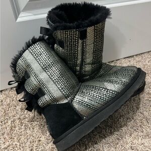 Ugg bailey bow short boots